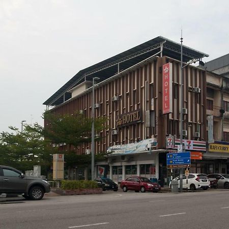 Zen Rooms Golden Star Kuantan Bagian luar foto