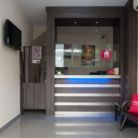 Zen Rooms Golden Star Kuantan Bagian luar foto
