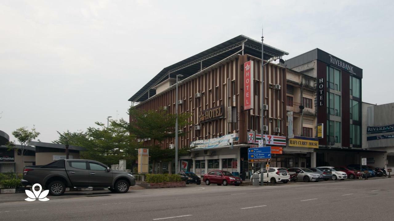 Zen Rooms Golden Star Kuantan Bagian luar foto