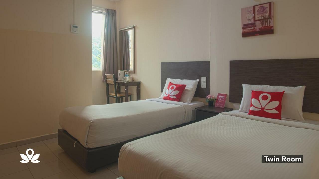 Zen Rooms Golden Star Kuantan Bagian luar foto