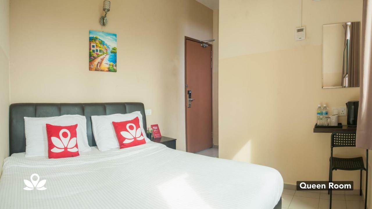 Zen Rooms Golden Star Kuantan Bagian luar foto